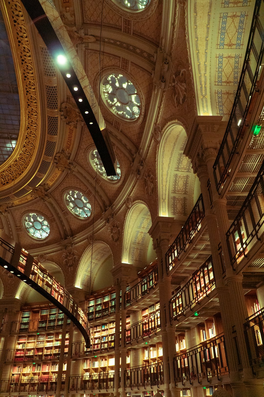 Literary Traveler’s Ultimate Guide: Exploring the Architectural Treasures of the World’s Libraries